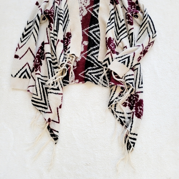 Fringe Cape Sweater Beige Open Asym Hem Cardigan Burgundy Floral Black Chevron S - Picture 4 of 6